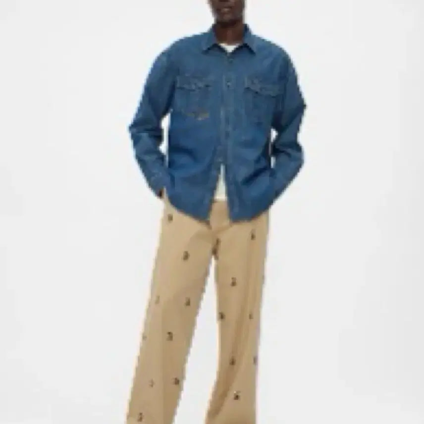 [BUNJANG] Gap x Disney Collaboration Western Denim Shirt / 갭 x 디즈니 콜라보 웨스턴 데님 셔츠