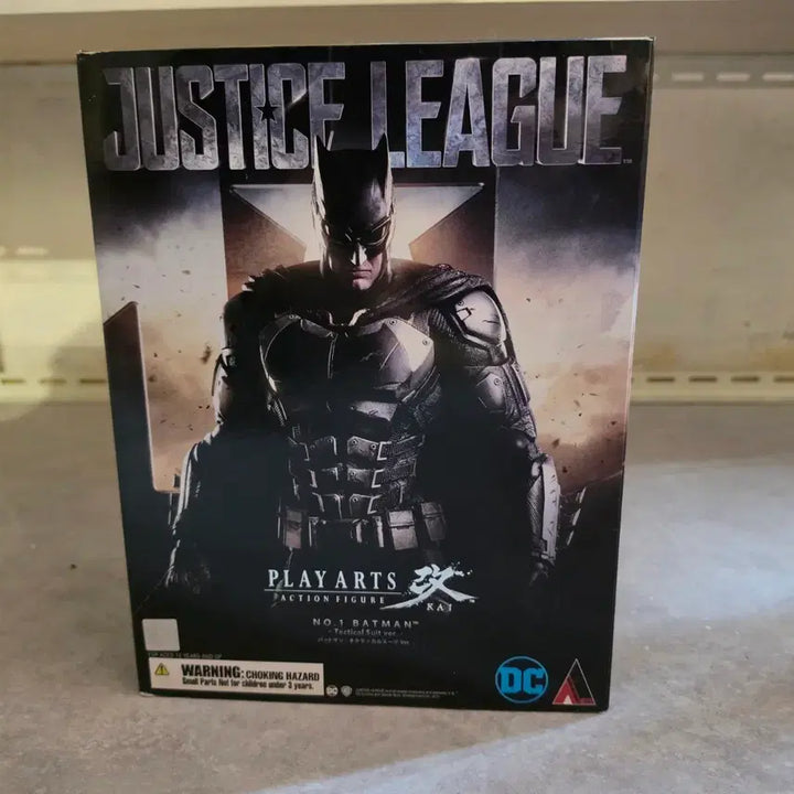 [BUNJANG] 플레이아츠 Justice League 배트맨 피규어 / 플레이아츠 Justice League 배트맨 피규어