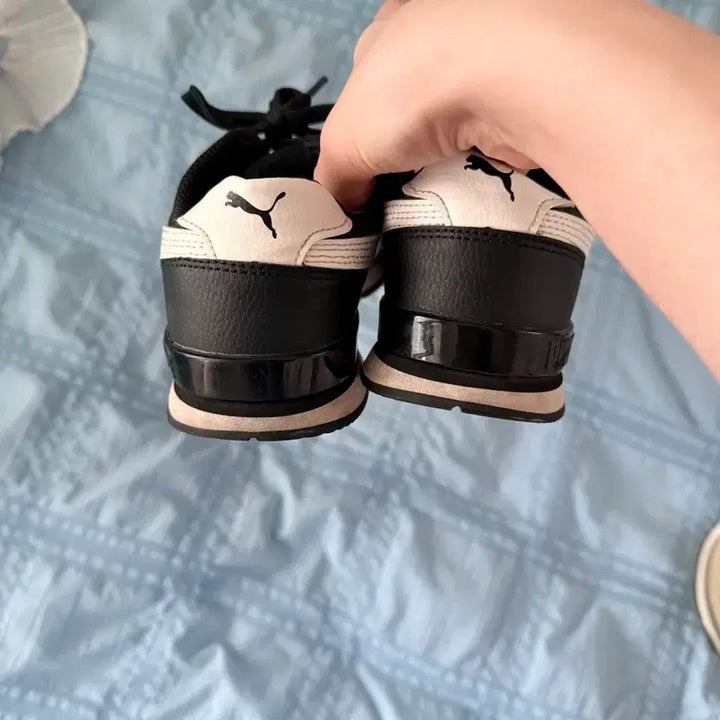 [BUNJANG] Puma Black/White Sneakers Size 225 / [상태좋음] Puma 운동화 225 / 블랙화이트 스니커즈