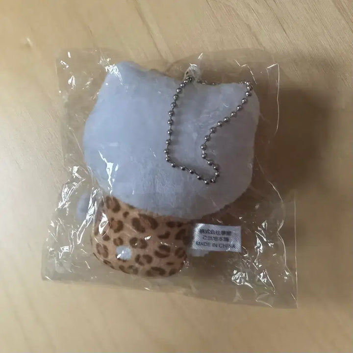 [SOLD OUT] 호피 레오파드 키티 인형 가챠 키링