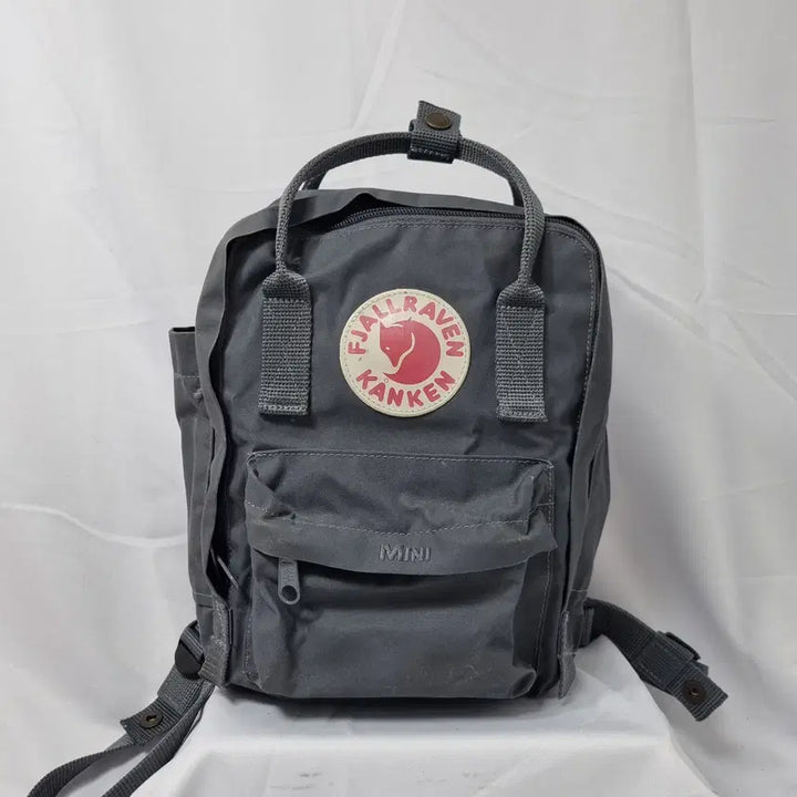 [BUNJANG] Fjallraven Kanken Mini 7L Backpack (Gray) - Vintage / 빈티지하서 피엘라벤 칸켄 미니 7L 그레이 백팩