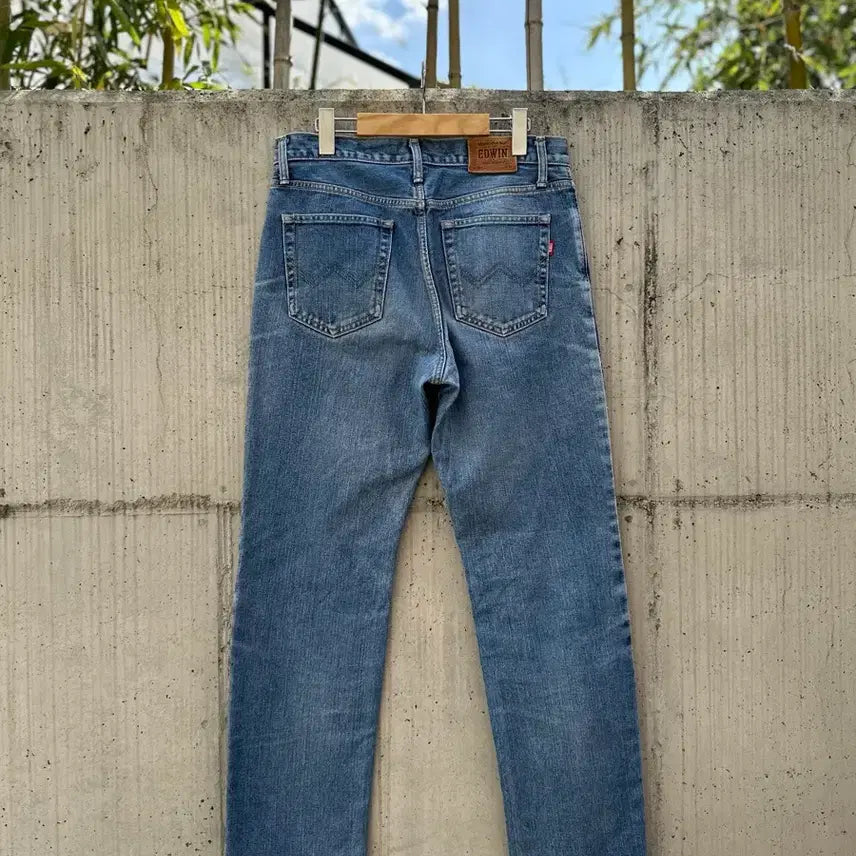 [SOLD OUT] [31]  403 스트레이트 핏 데님 팬츠