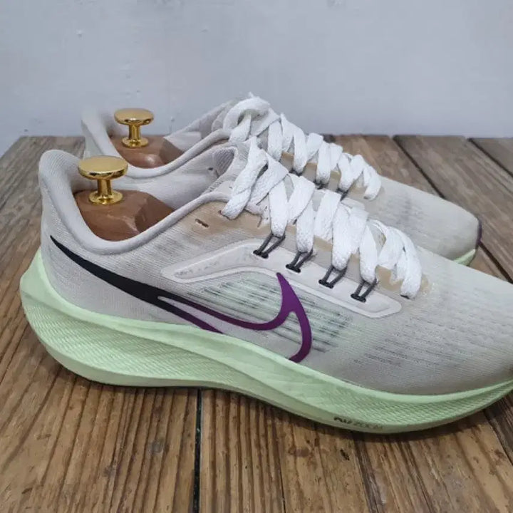 [SOLD OUT] 나이키 에어 줌 페가수스 39 런닝화 (230MM)