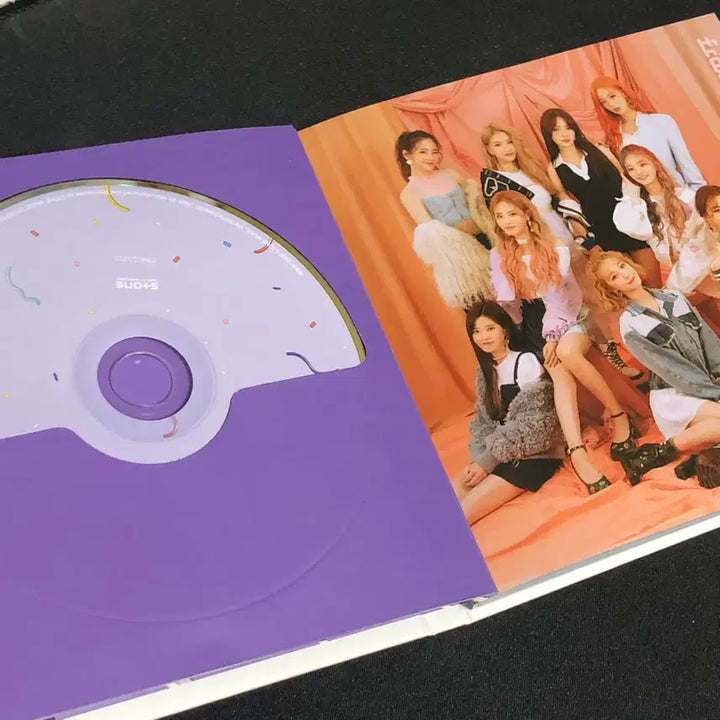 [BUNJANG] fromis_9 Love Bomb Album Unsealed / 프로미스나인 럽밤 앨범 개봉