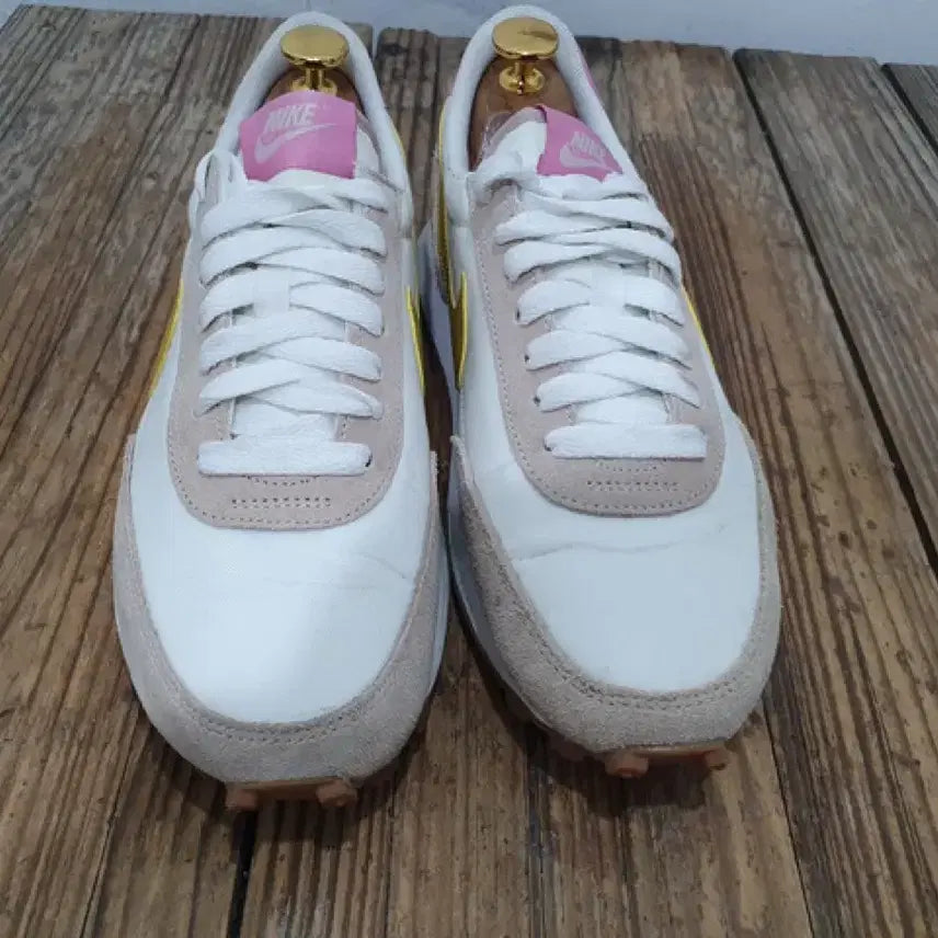 [SOLD OUT] 나이키 데이브레이크 써밋 화이트 스니커즈 (230MM)