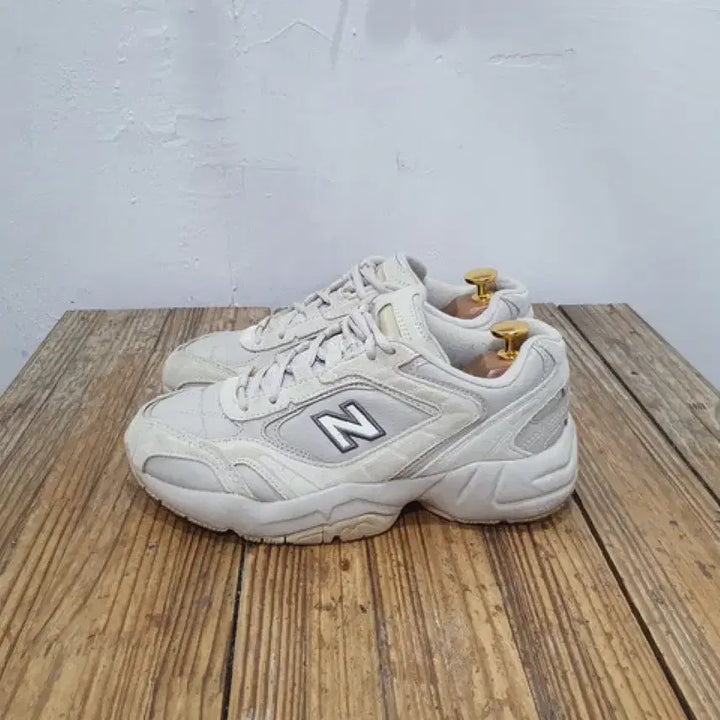 [SOLD OUT] 뉴발란스 452 어글리슈즈 (245MM)