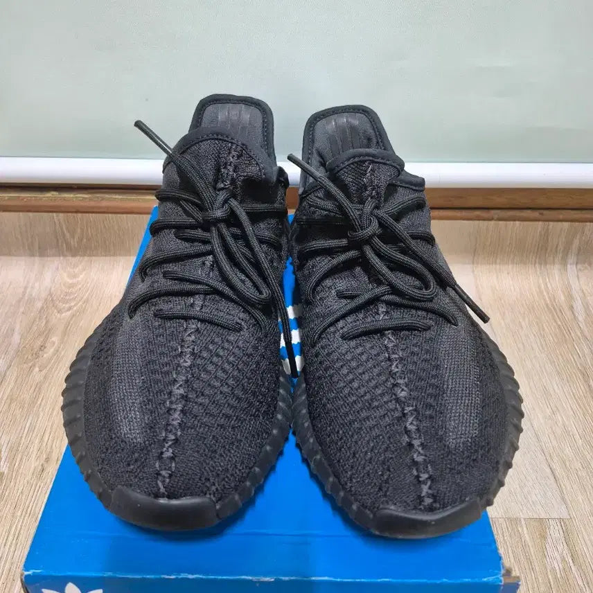 [BUNJANG] 아디다스 이지부스트 350 V2 블랙 오닉스 / [쿨거래할인]아디다스 이지부스트 350 V2 블랙 오닉스 270 사이즈