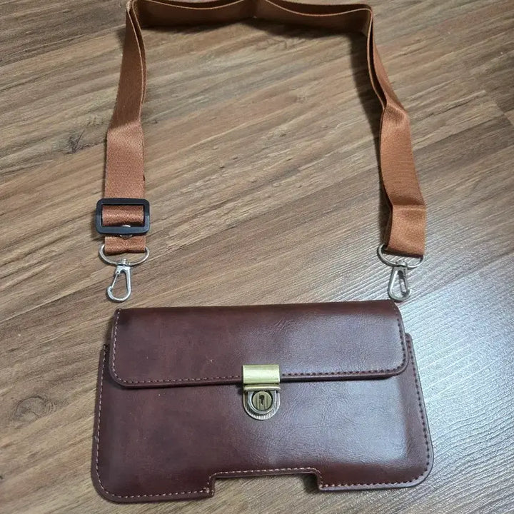 [BUNJANG] Leather Crossbody Waist Belt Wallet / 가죽 크로스백 허리 벨트 월렛 지갑