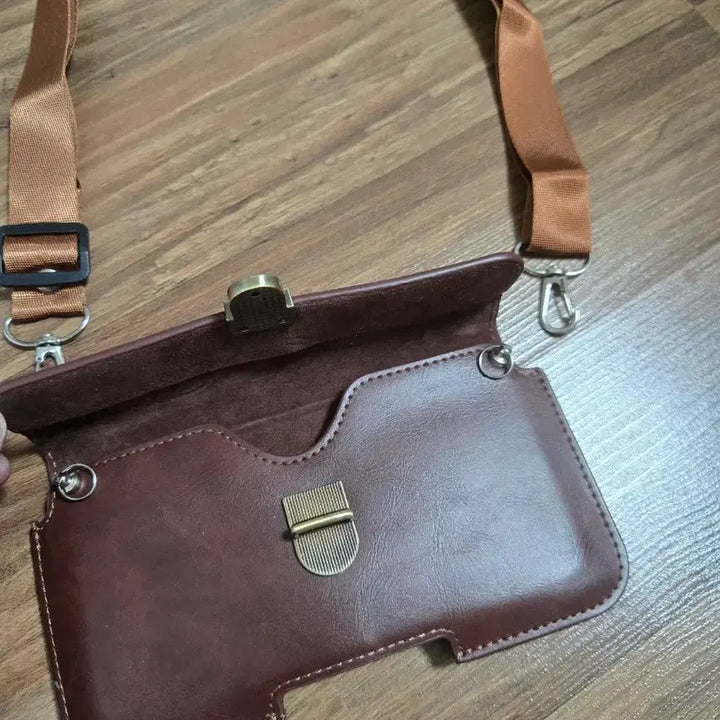 [BUNJANG] Leather Crossbody Waist Belt Wallet / 가죽 크로스백 허리 벨트 월렛 지갑