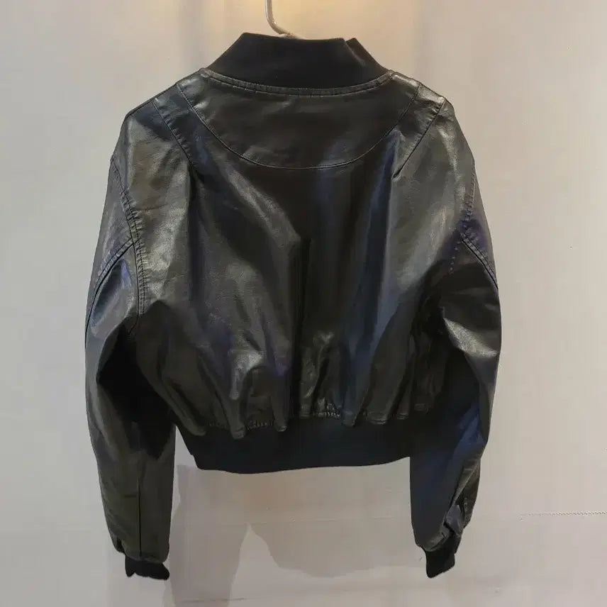[SOLD OUT] 여성)블랙 레더 크롭 봄버 자켓(새상품 S)