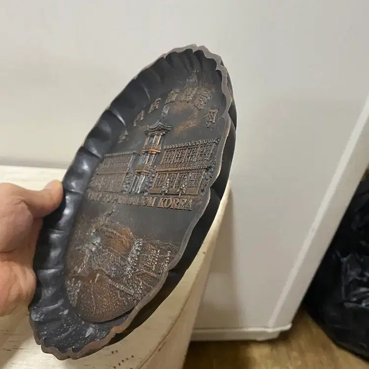 [BUNJANG] 70년대 판문잠 방문기념 양각된 금속원패  / 요316 / 70년대 판문잠 방문기념 양각된 금속원패  / 요316