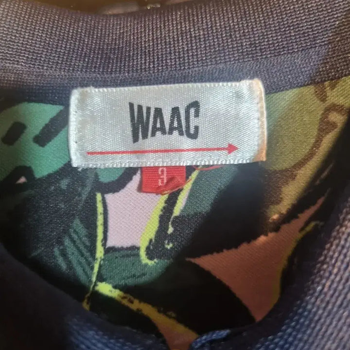 [BUNJANG] WAAC 반집업 민소매 티셔츠 네이비95 / WAAC 반집업 민소매 티셔츠 네이비95