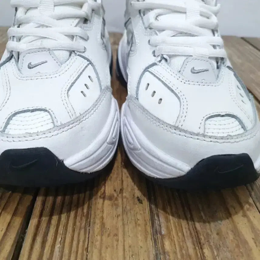 [SOLD OUT] 나이키 M2K 테크노 화이트 운동화 (230MM)