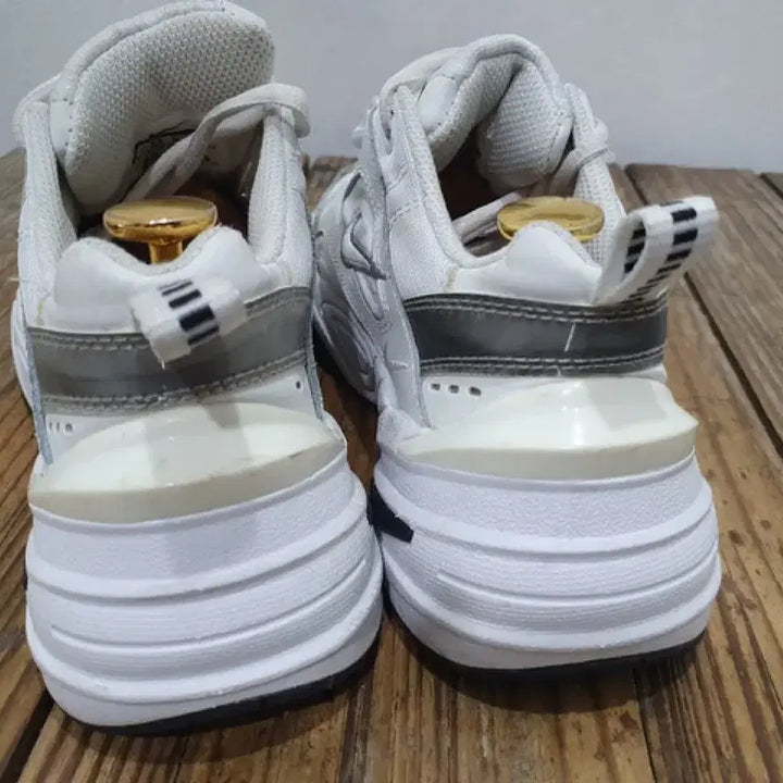 [SOLD OUT] 나이키 M2K 테크노 화이트 운동화 (230MM)