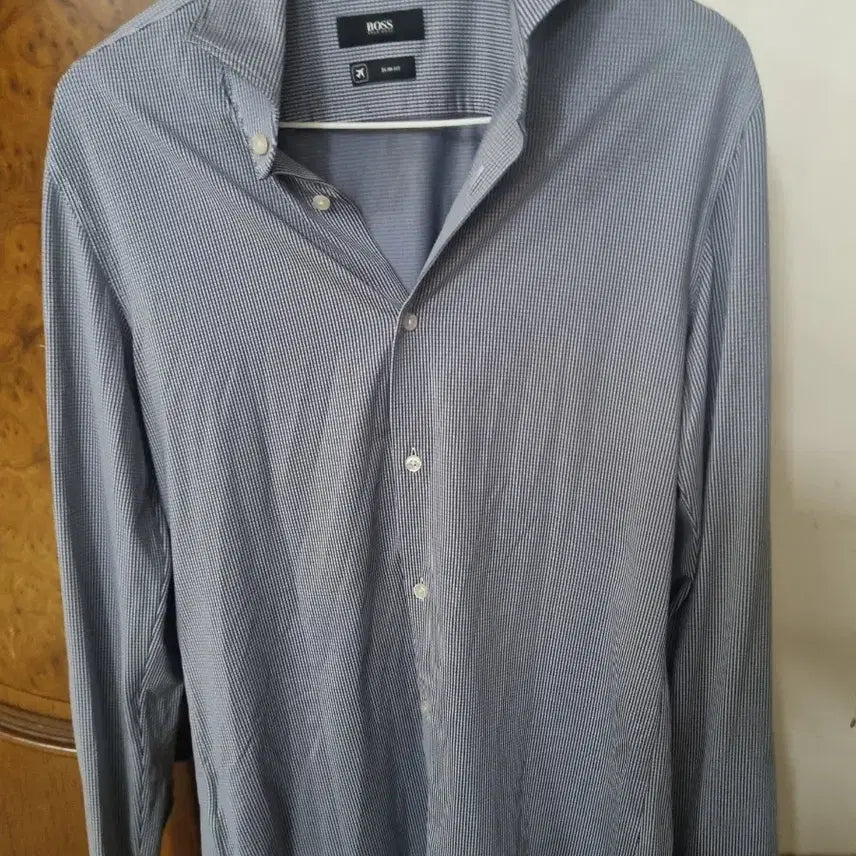 [SOLD OUT] 새상품급) 보스슬림핏셔츠그레이. 95
