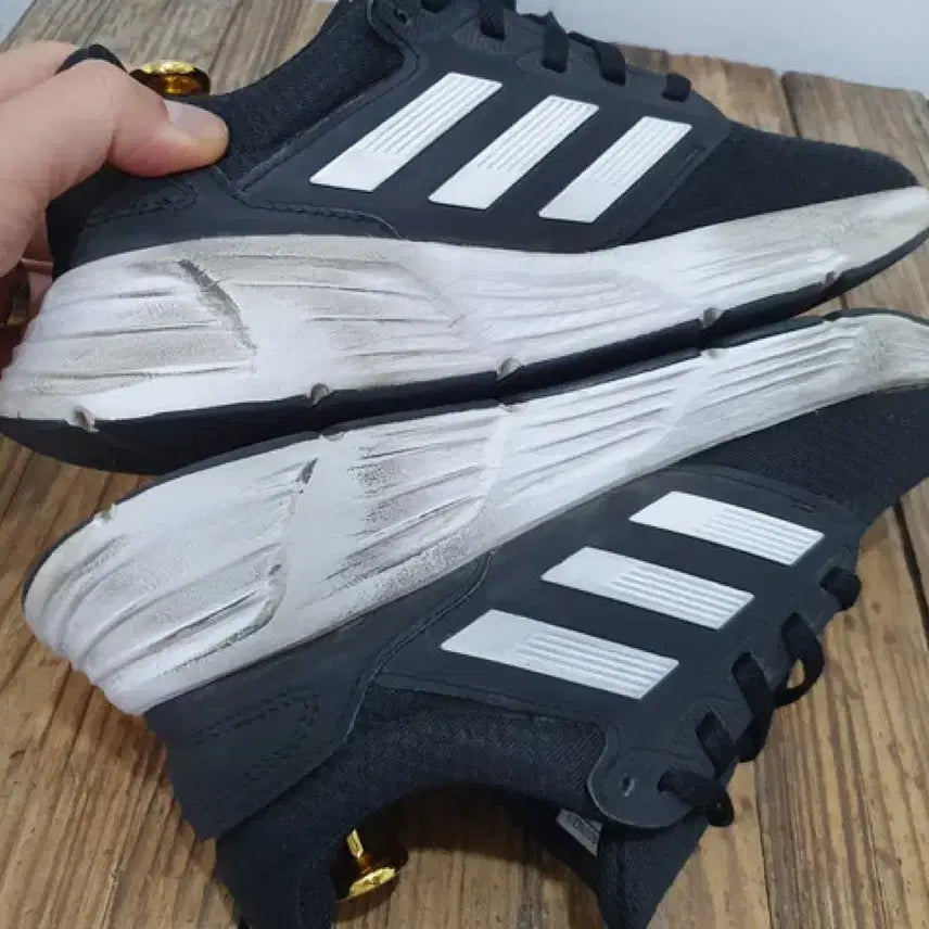 [SOLD OUT] 아디다스 PGS 789005 운동화 (250MM)