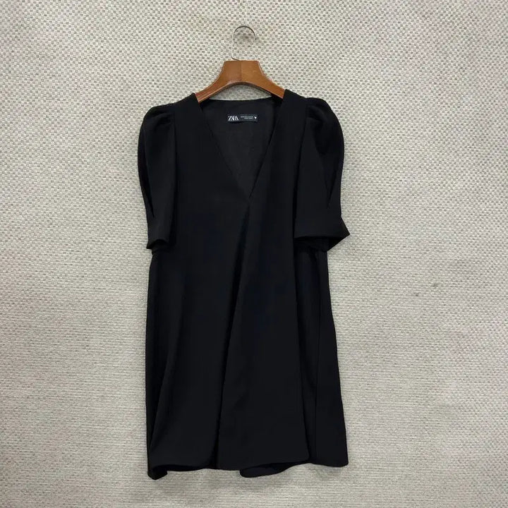 [BUNJANG] 자라 ZARA 브이넥 반팔 원피스 M D00001 / 자라 ZARA 브이넥 반팔 원피스 M D00001
