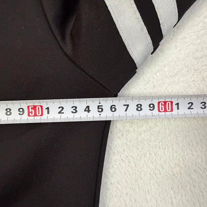 [BUNJANG] 100 인터크루 레귤러핏 맨투맨 0423T / 100 인터크루 레귤러핏 맨투맨 0423T