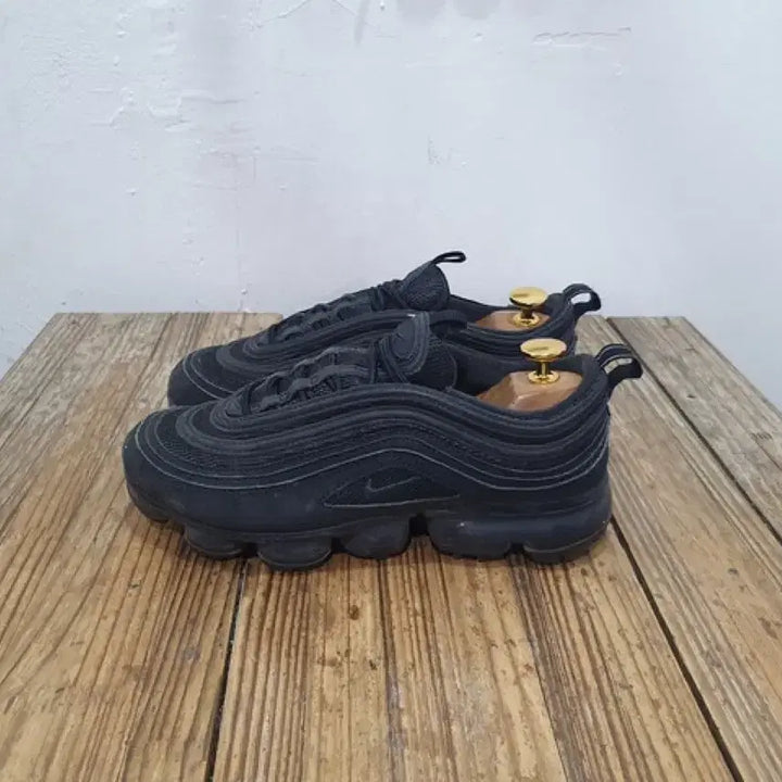 [SOLD OUT] 18년도 나이키 에어 베이퍼맥스 97 (240MM)