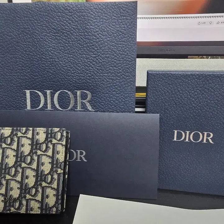 [BUNJANG] 네고가능))베이지 &amp; 블랙 Dior Oblique 자카드 팝니다 / 네고가능))베이지 &amp; 블랙 Dior Oblique 자카드 팝니다