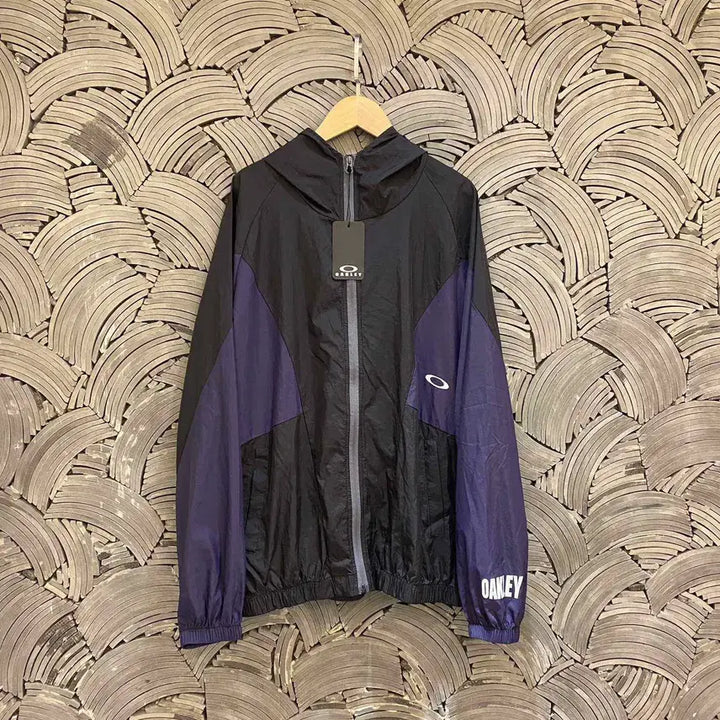 [BUNJANG] 오클리 재팬 배색 스몰로고 레인자켓 바람막이 M~XL 아울렛재고 / 오클리 재팬 배색 스몰로고 레인자켓 바람막이 M~XL 아울렛재고