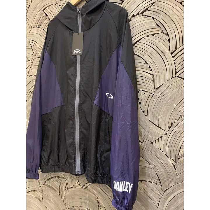 [BUNJANG] 오클리 재팬 배색 스몰로고 레인자켓 바람막이 M~XL 아울렛재고 / 오클리 재팬 배색 스몰로고 레인자켓 바람막이 M~XL 아울렛재고