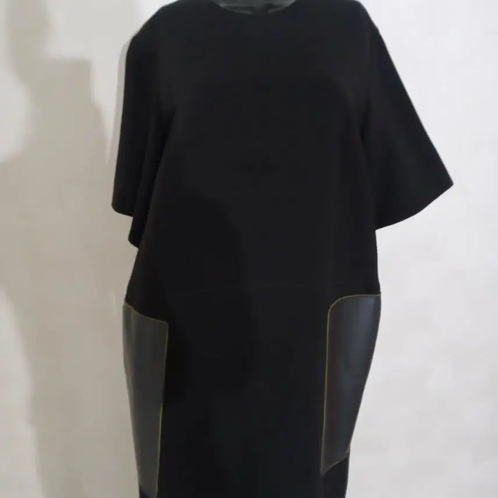 [SOLD OUT] 타임 양가죽 포켓 루즈 원피스
