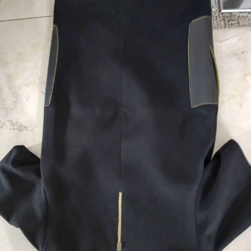 [SOLD OUT] 타임 양가죽 포켓 루즈 원피스