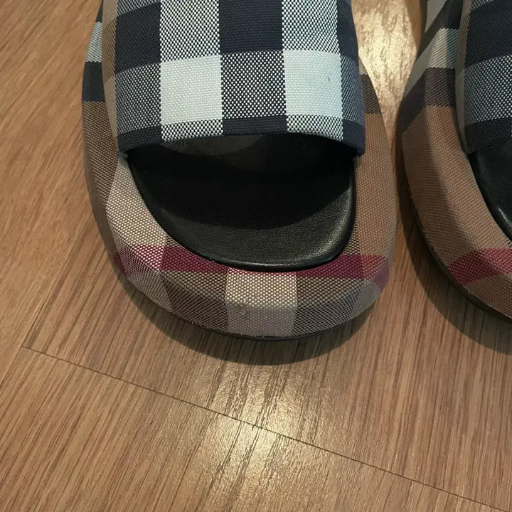[BUNJANG] Burberry Buckingham Check Sandals / 버버리 버킹엄 체크 샌들 슬리퍼 (비브람솔 보강)