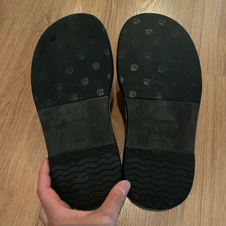 [BUNJANG] Burberry Buckingham Check Sandals / 버버리 버킹엄 체크 샌들 슬리퍼 (비브람솔 보강)