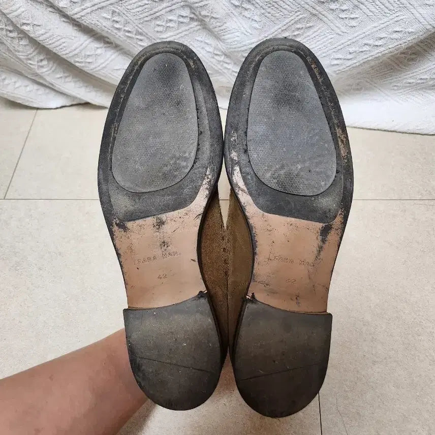 [SOLD OUT] Zara 스웨이드 몽크 스트랩 42 / 275