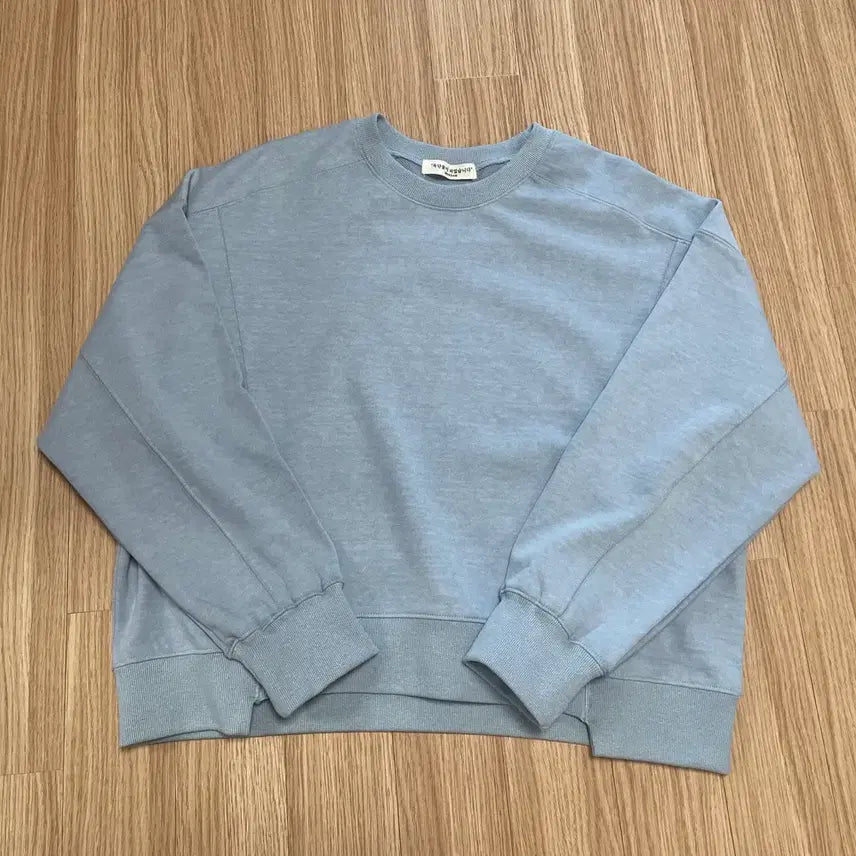 [SOLD OUT] 목단 피그먼트 라인 스웻셔츠 민트블루 맨투맨