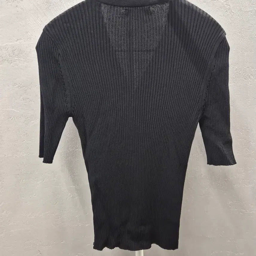 [BUNJANG] Lamerei V-Neck Cardigan Black / Lamerei 브이넥 가디건 블랙 Free