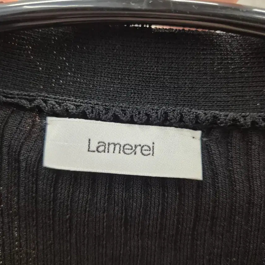 [BUNJANG] Lamerei V-Neck Cardigan Black / Lamerei 브이넥 가디건 블랙 Free