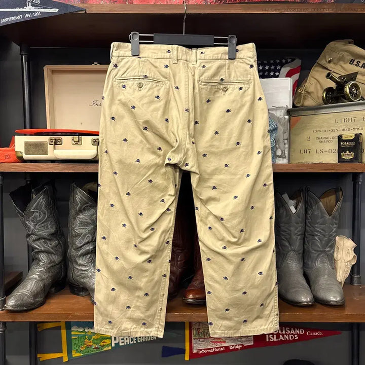 [BUNJANG] Beams Japan All Over Skull Embroidered Cotton Chino 7/10 Pants / 00s 빔즈재팬 올오버 스컬 엠브로이드 코튼치노 7부팬츠 N1276