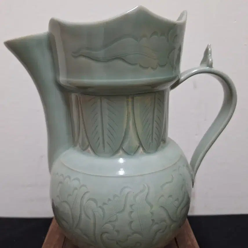 [BUNJANG] Chinese Celadon Porcelain Engraved Floral Motif Ewer / 중국 도자기, 골동품, 청자음각화문집호