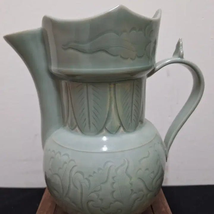 [BUNJANG] Chinese Celadon Porcelain Engraved Floral Motif Ewer / 중국 도자기, 골동품, 청자음각화문집호