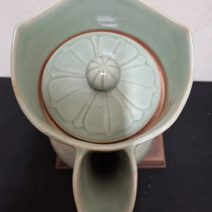 [BUNJANG] Chinese Celadon Porcelain Engraved Floral Motif Ewer / 중국 도자기, 골동품, 청자음각화문집호