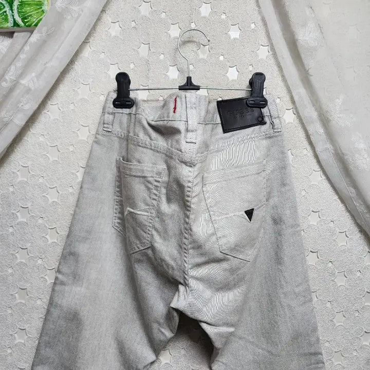 [SOLD OUT] 게스 바지 남성36