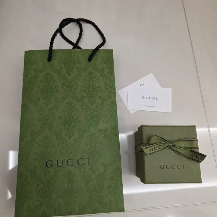 [SOLD OUT] 구찌 방도 케이스와 쇼핑백
