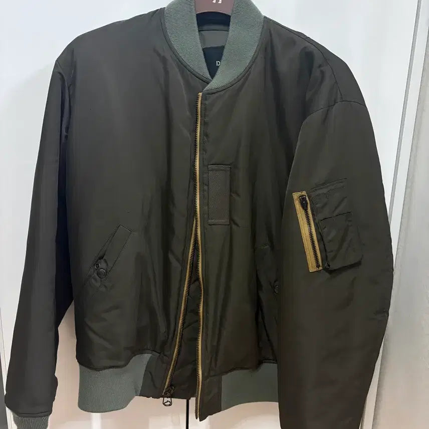 [BUNJANG] 디그레 22fw ma-1 올리브 xl / 디그레 22fw ma-1 올리브 xl