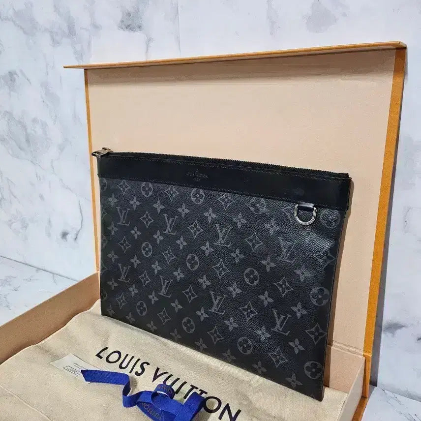 [SOLD OUT] 루이비통 포쉐트 모노그램 이클립스 정품 클러치
