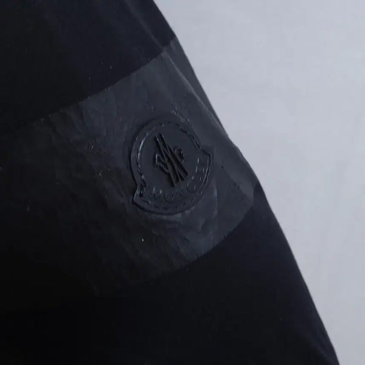[SOLD OUT] 몽클레어 후드집업 점퍼