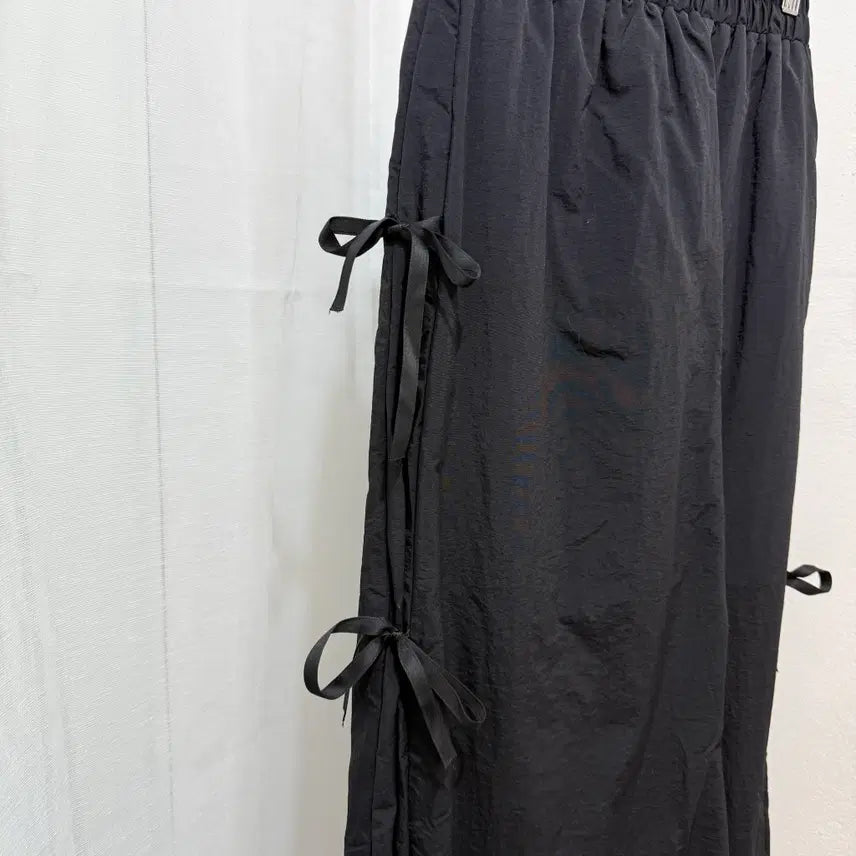 [SOLD OUT] 사이드리본 바스락 나일론 블랙롱치마 롱스커트 4464