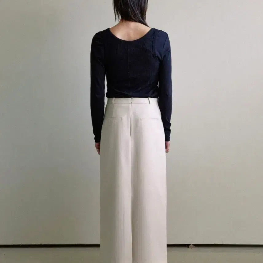 [SOLD OUT] 어그스트 에이치 라인 롱 스커트 크림색상 3사이즈 새상품