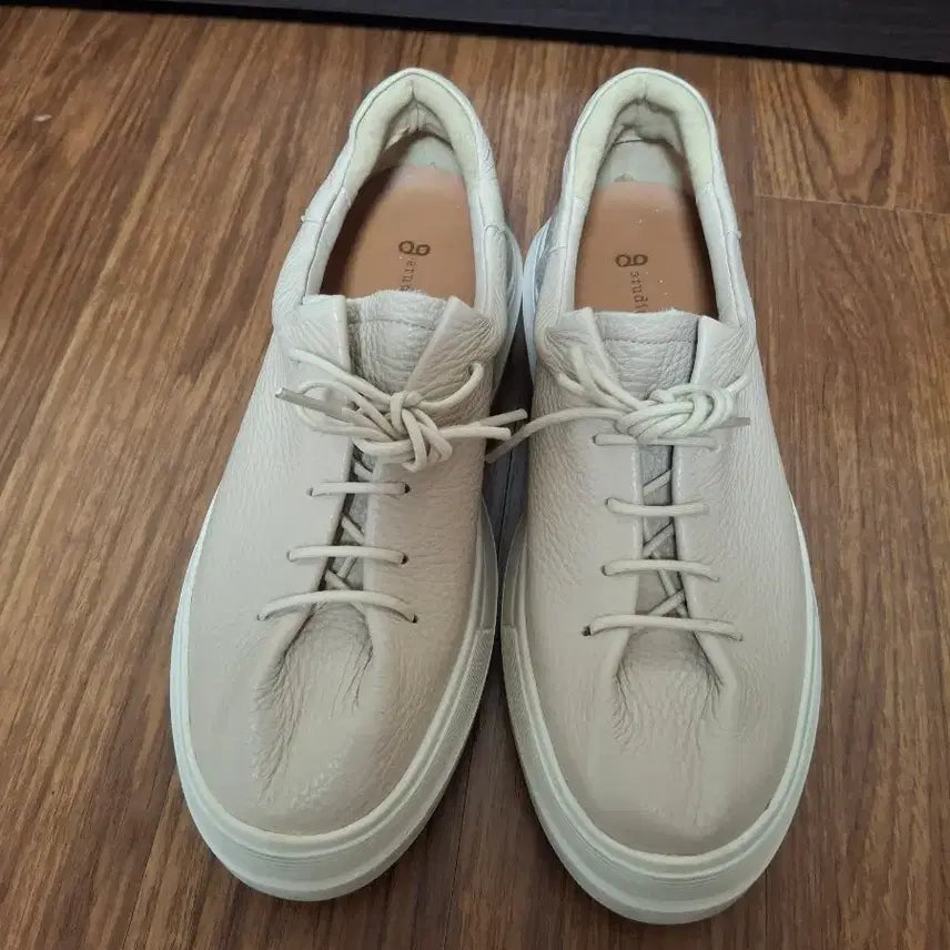 [BUNJANG] 8 Studio Beige Sneakers 245 / 8 studio 베이지색 스니커즈 245