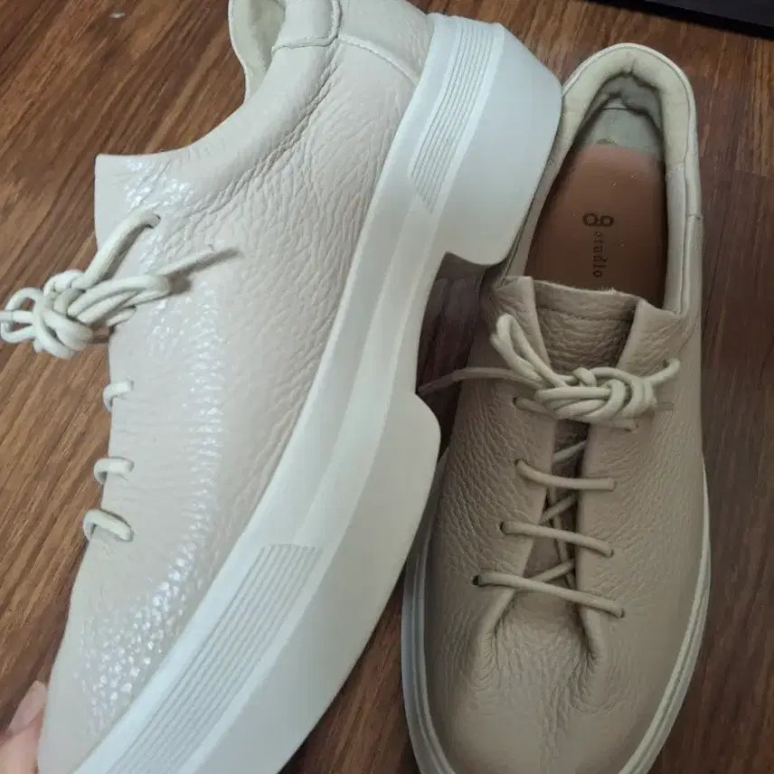 [BUNJANG] 8 Studio Beige Sneakers 245 / 8 studio 베이지색 스니커즈 245