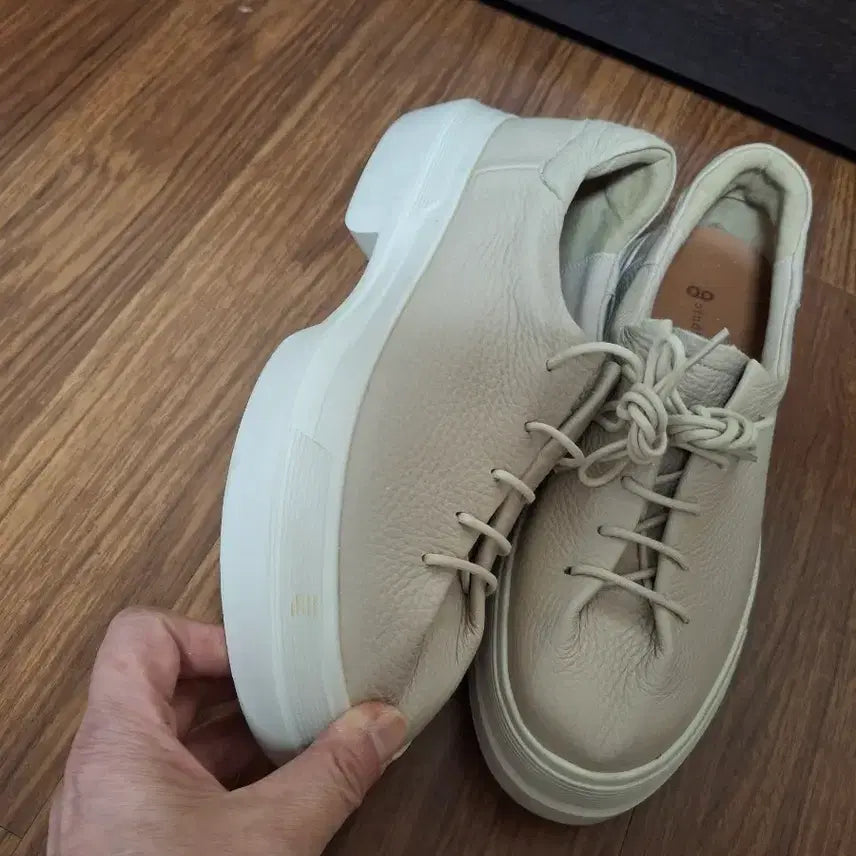[BUNJANG] 8 Studio Beige Sneakers 245 / 8 studio 베이지색 스니커즈 245
