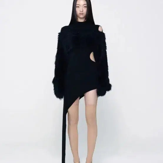 [SOLD OUT] bonnae turtleneck cut out dress