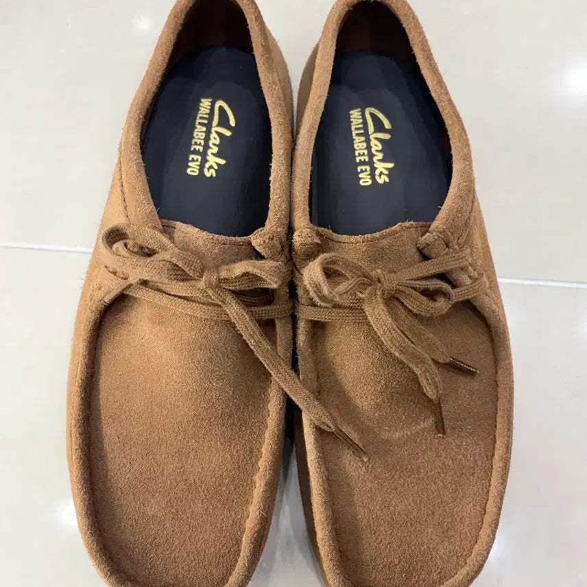 [BUNJANG] Clarks Wallabee Brown Suede Loafers / 클락스 왈라비 브라운